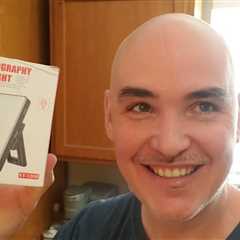 DIM-LIGHT TOO-HEAVY? Poseidon Clip-on Selfie Phone Light Review Unboxing Demo
