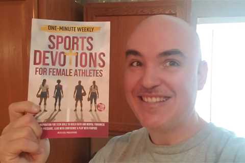INTERACTIVE READ? One-Minute Weekly Sports Devotion for Female Athletes Review Unboxing Demo